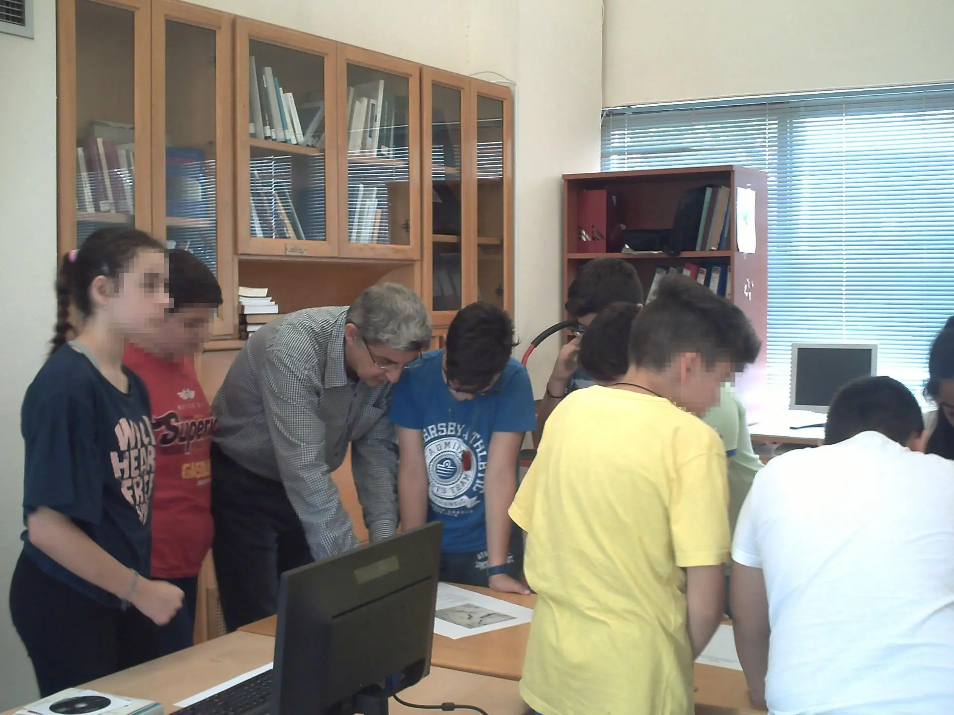 Το ΣΤ3 από το 2ο Δ.Σ. Πύργου στη Βιβλιοθήκη μας 3 Το ΣΤ3 από το 2ο Δ.Σ. Πύργου στη Βιβλιοθήκη μας