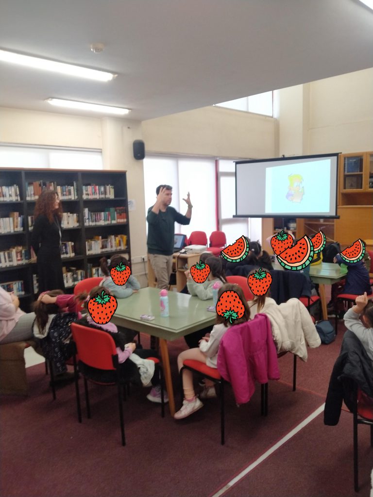 Ο Αλφειός και η Αρέθουσα «ζωντάνεψαν» στη Βιβλιοθήκη μας για το 7ο Δημοτικό Σχολείο Πύργου! 8 Ο Αλφειός και η Αρέθουσα «ζωντάνεψαν» στη Βιβλιοθήκη μας για το 7ο Δημοτικό Σχολείο Πύργου!