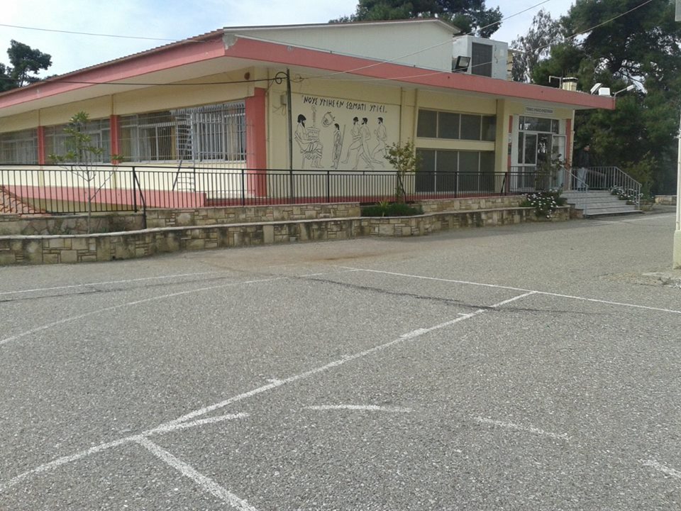 ΕΠΙΣΚΕΨΗ ΤΟΥ ΓΕΛ ΚΡΕΣΤΕΝΩΝ ΣΤΗ ΒΙΒΛΙΟΘΗΚΗ ΜΑΣ 1 ΕΠΙΣΚΕΨΗ ΤΟΥ ΓΕΛ ΚΡΕΣΤΕΝΩΝ ΣΤΗ ΒΙΒΛΙΟΘΗΚΗ ΜΑΣ