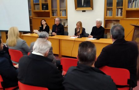 Τιμήθηκαν οι ποιητές Τ. Σινόπουλος και Γ. Παυλόπουλος 2 Τιμήθηκαν οι ποιητές Τ. Σινόπουλος και Γ. Παυλόπουλος