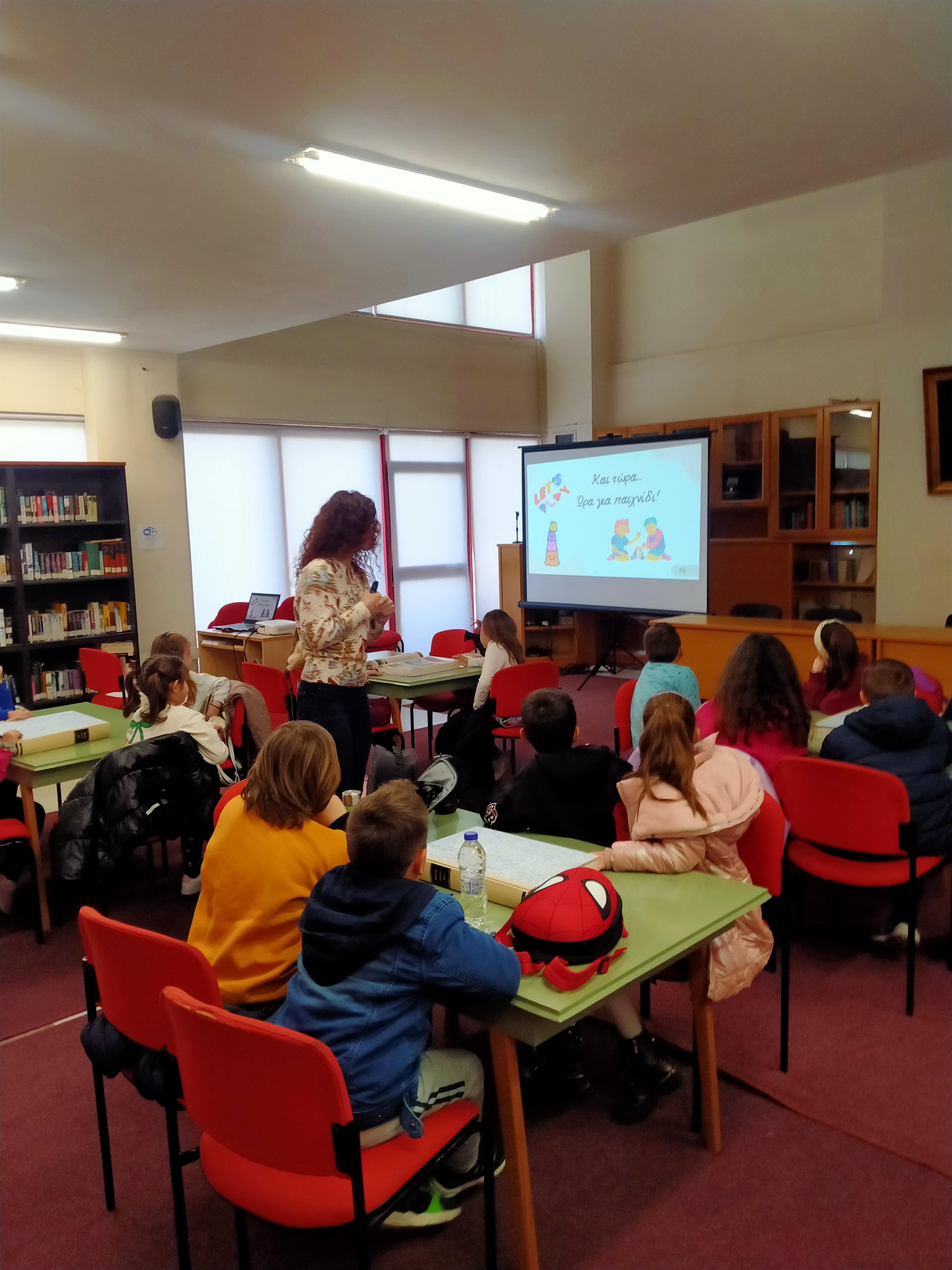 Το Β1’ του 4ου Δημοτικού Σχολείου Πύργου "ταξίδεψε" στη βιβλιοθήκη μας! 1 Το Β1’ του 4ου Δημοτικού Σχολείου Πύργου "ταξίδεψε" στη βιβλιοθήκη μας!