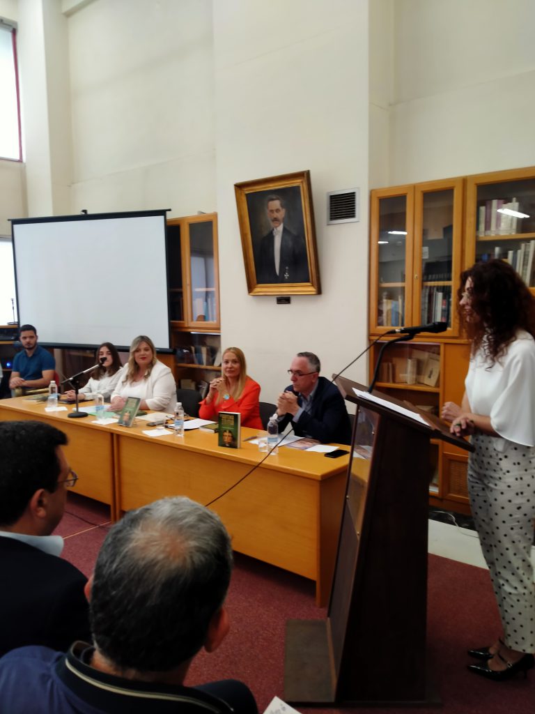 Μια βραδιά λόγου, μουσικής και συγκίνησης στη Δημόσια Κεντρική Βιβλιοθήκη Πύργου (Παρουσίαση του βιβλίου «Τα Χάρτινα Σπίτια») 9 Μια βραδιά λόγου, μουσικής και συγκίνησης στη Δημόσια Κεντρική Βιβλιοθήκη Πύργου (Παρουσίαση του βιβλίου «Τα Χάρτινα Σπίτια»)